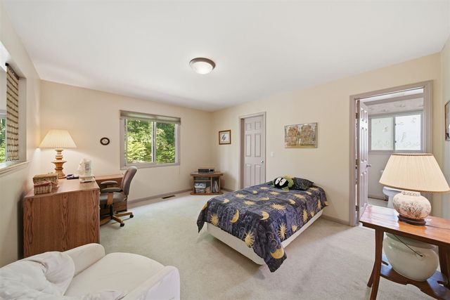 8352 Alta Vista Drive, Pinckney, MI 48169