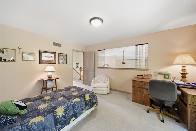 8352 Alta Vista Drive, Pinckney, MI 48169
