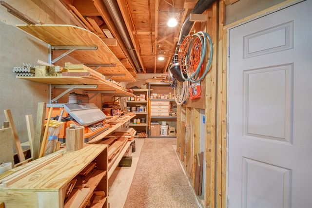 8352 Alta Vista Drive, Pinckney, MI 48169
