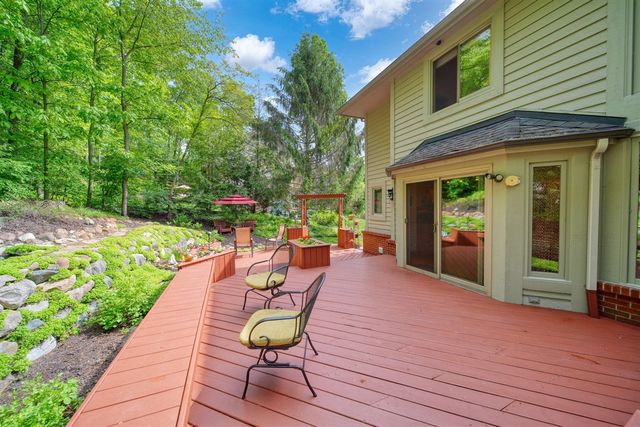8352 Alta Vista Drive, Pinckney, MI 48169