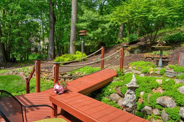 8352 Alta Vista Drive, Pinckney, MI 48169