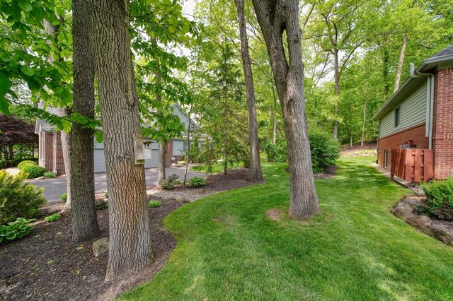8352 Alta Vista Drive, Pinckney, MI 48169