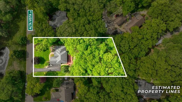 8352 Alta Vista Drive, Pinckney, MI 48169