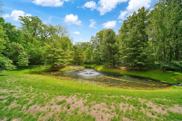 8352 Alta Vista Drive, Pinckney, MI 48169