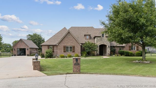 7030 N 196th Place, Owasso, OK 74055