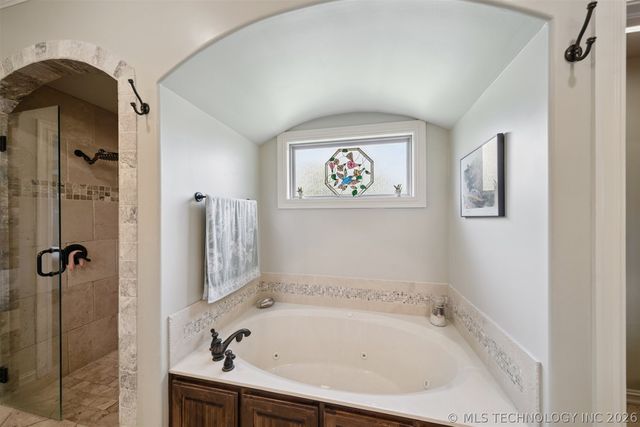 7030 N 196th Place, Owasso, OK 74055