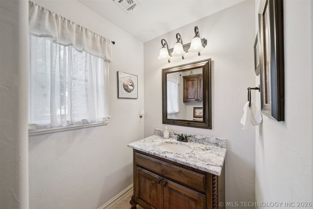 7030 N 196th Place, Owasso, OK 74055
