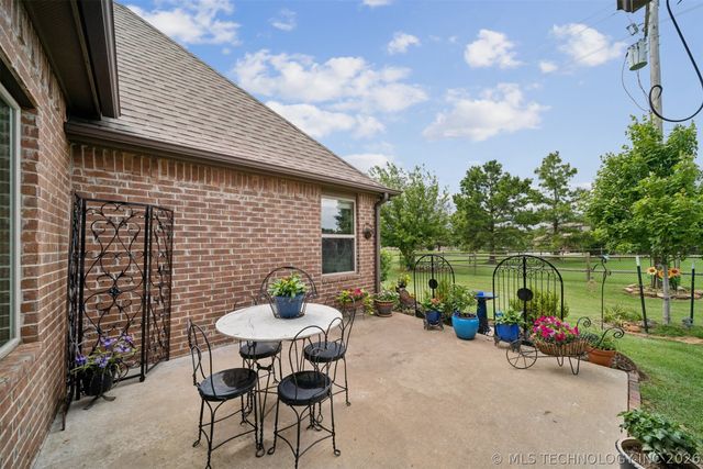 7030 N 196th Place, Owasso, OK 74055