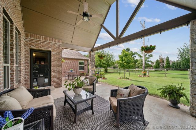 7030 N 196th Place, Owasso, OK 74055