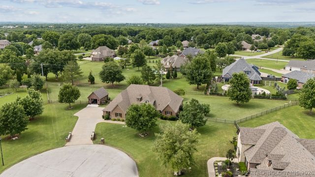 7030 N 196th Place, Owasso, OK 74055