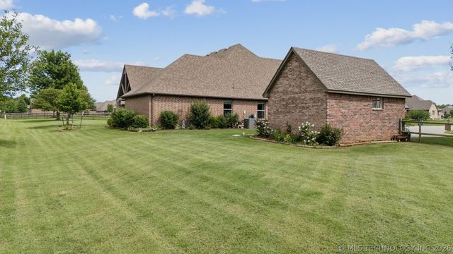 7030 N 196th Place, Owasso, OK 74055