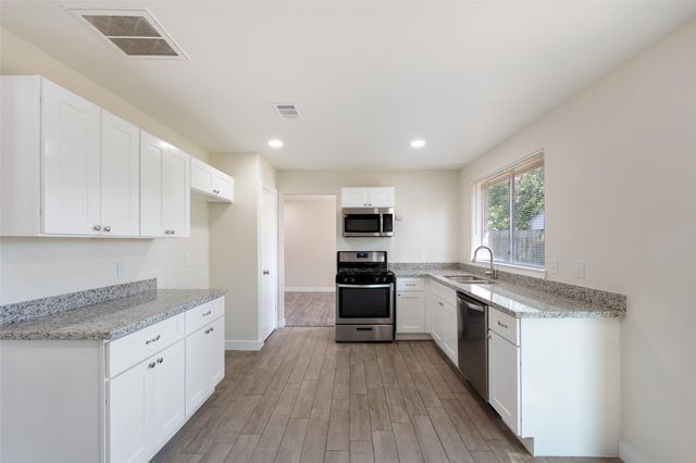 5410 Forest Trails Drive, Houston, TX 77084