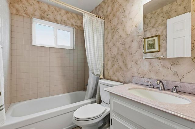 4361 Dresser Rd, Yuba City, CA 95993