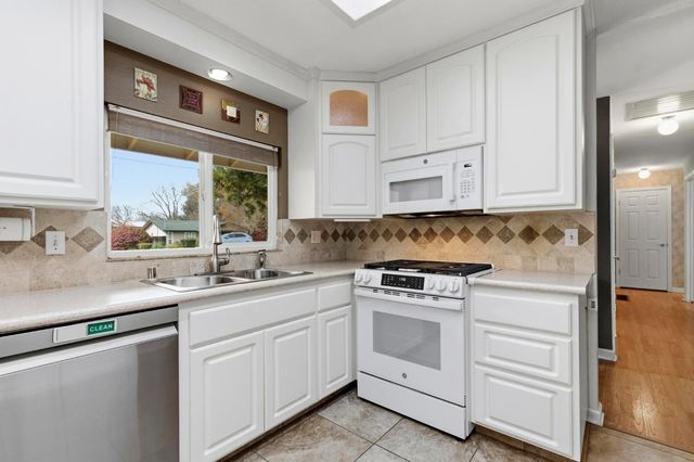 4361 Dresser Rd, Yuba City, CA 95993