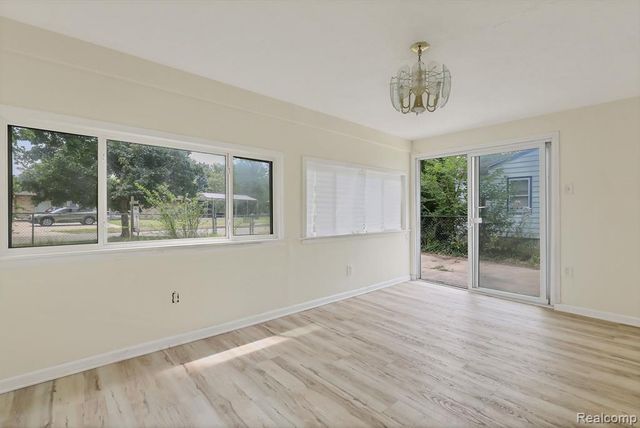 719 Robert Street, Lansing, MI 48910