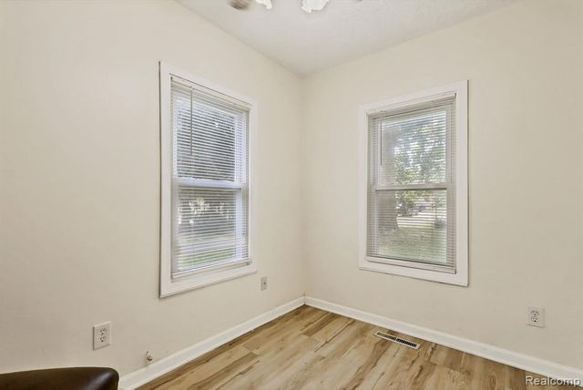 719 Robert Street, Lansing, MI 48910