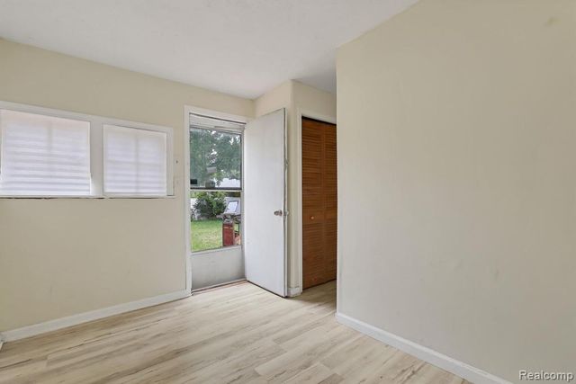 719 Robert Street, Lansing, MI 48910