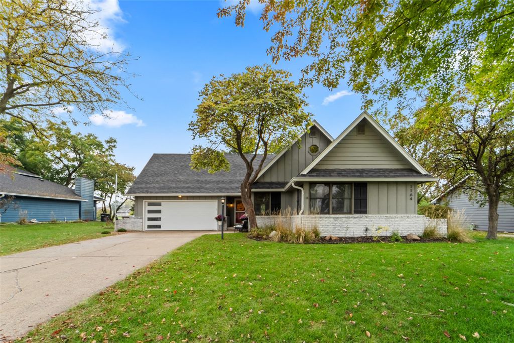 1164 Columbine Court, Norwalk, IA 50211
