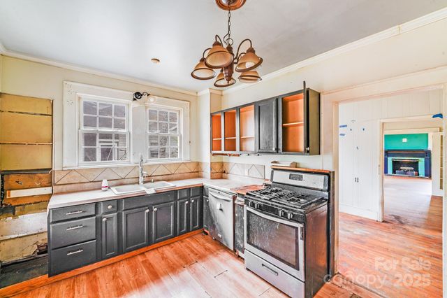 613 W Graham Street, Shelby, NC 28150