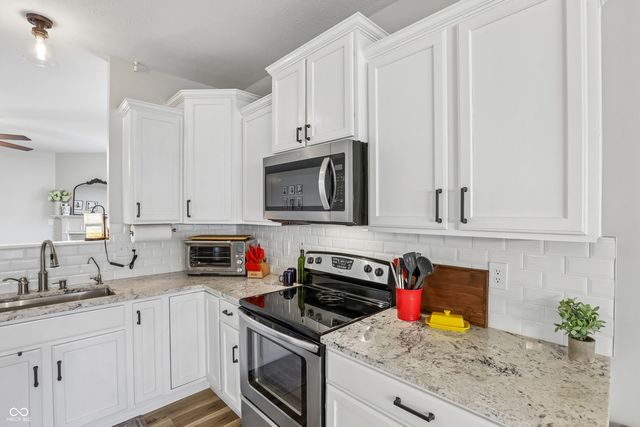 11186 Van Buren Place, Fishers, IN 46038