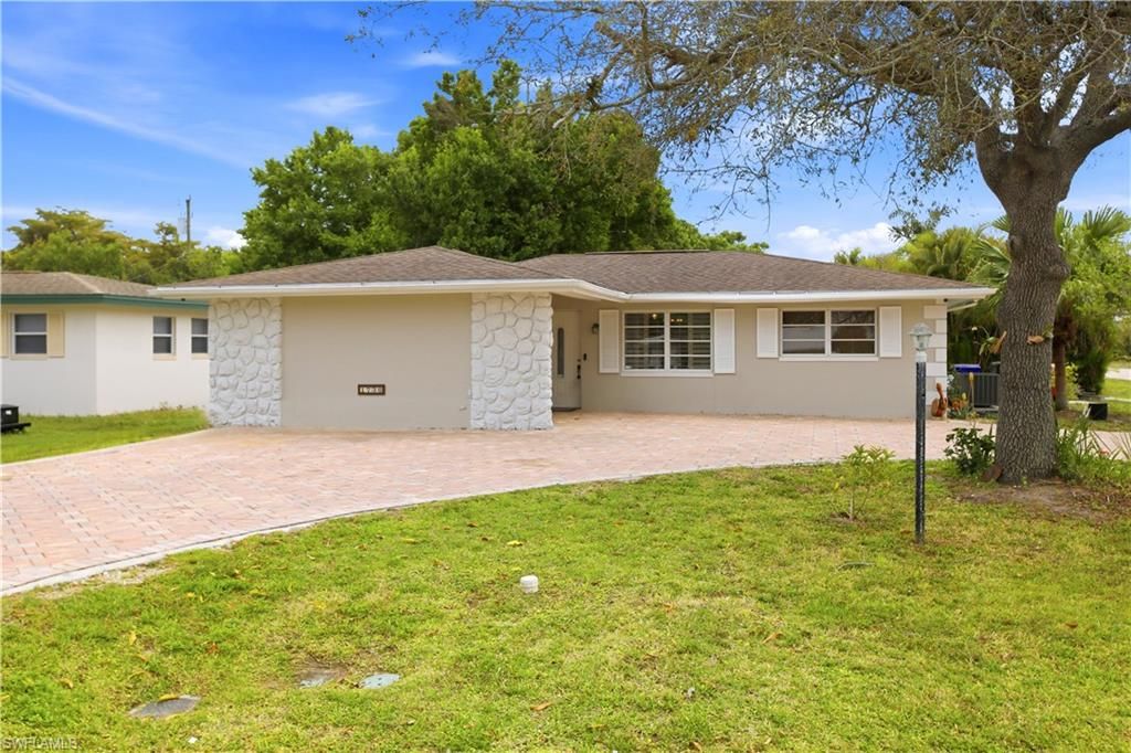 1736 Bonnie CT, FORT MYERS, FL 33901 — exterior