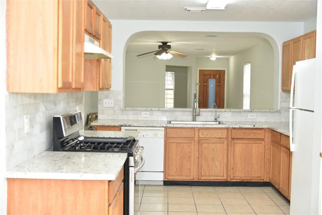 10406 Sutter Glen Lane, Houston, TX 77075