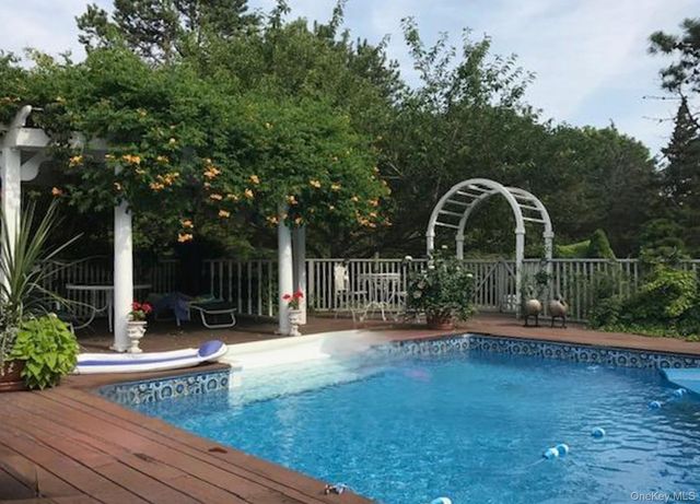 Address unavailable.