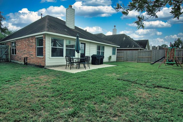 8302 Sierra Dawn Drive, Tomball, TX 77375