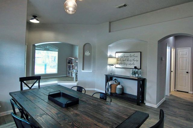 8302 Sierra Dawn Drive, Tomball, TX 77375