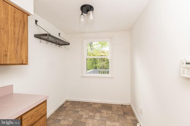 1420 POWELL RD, Brookhaven, PA 19015