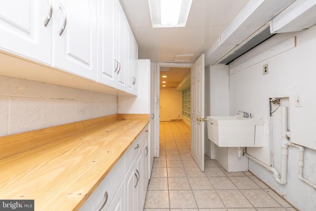 1420 POWELL RD, Brookhaven, PA 19015
