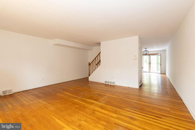 1420 POWELL RD, Brookhaven, PA 19015