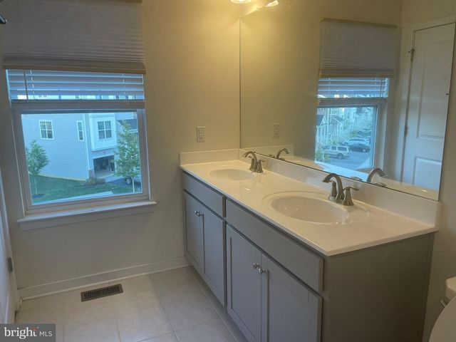 1874 BOULDER DR, Downingtown, PA 19335