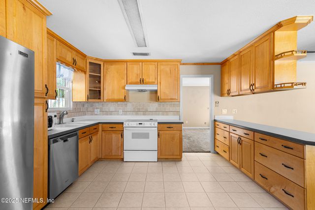 2944 MADRID Avenue E, Jacksonville, FL 32217