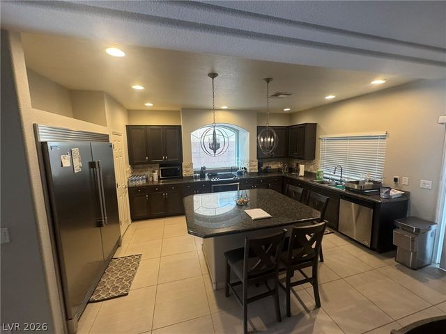 10153 Cascadia Creek Street, Las Vegas, NV 89141
