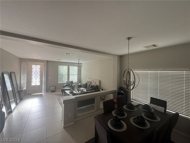 10153 Cascadia Creek Street, Las Vegas, NV 89141