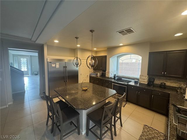 10153 Cascadia Creek Street, Las Vegas, NV 89141