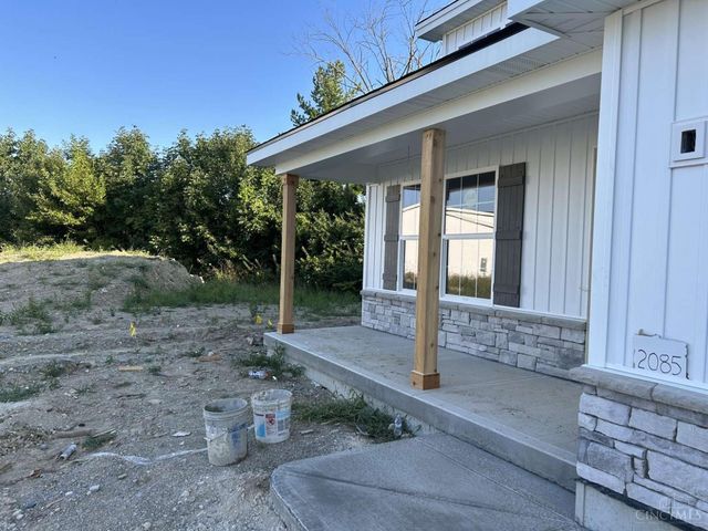 2085 Pine Forest Drive, Miamisburg, OH 45342