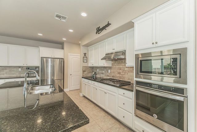 3883 Keats, Clovis, CA 93619