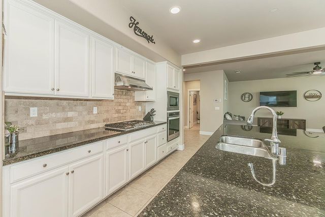 3883 Keats, Clovis, CA 93619