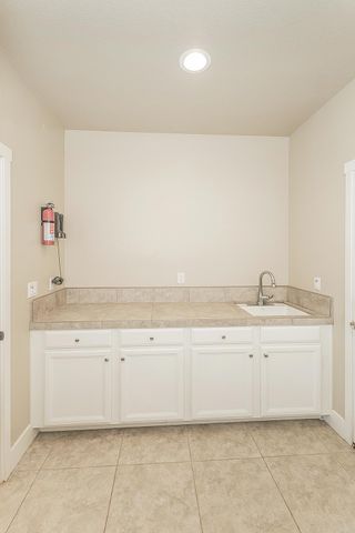 3883 Keats, Clovis, CA 93619