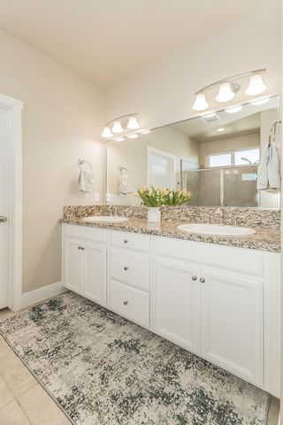 3883 Keats, Clovis, CA 93619