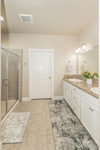 3883 Keats, Clovis, CA 93619