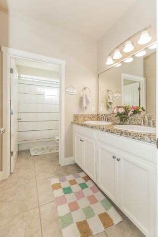 3883 Keats, Clovis, CA 93619