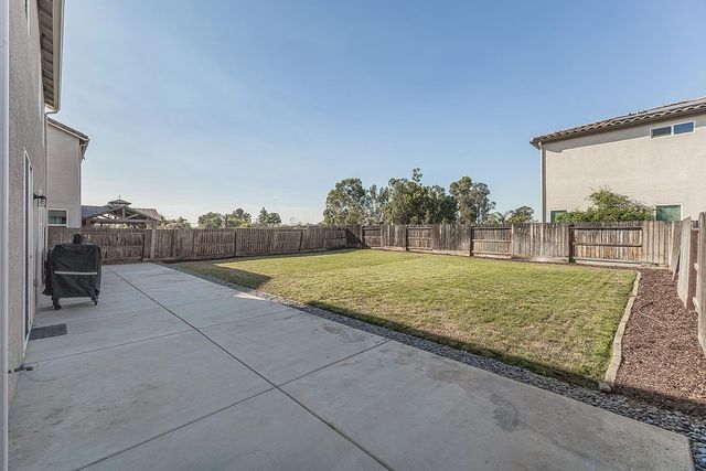 3883 Keats, Clovis, CA 93619