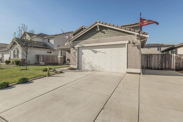 3883 Keats, Clovis, CA 93619