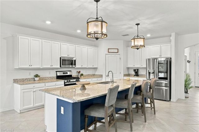 17601 Palmetto Pass LN, Punta Gorda, FL 33982