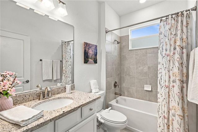 17601 Palmetto Pass LN, Punta Gorda, FL 33982
