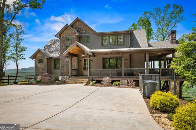 802 Overlook Drive, Blue Ridge, GA 30513