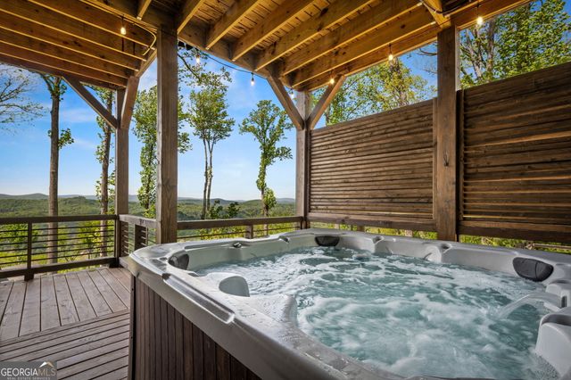 802 Overlook Drive, Blue Ridge, GA 30513